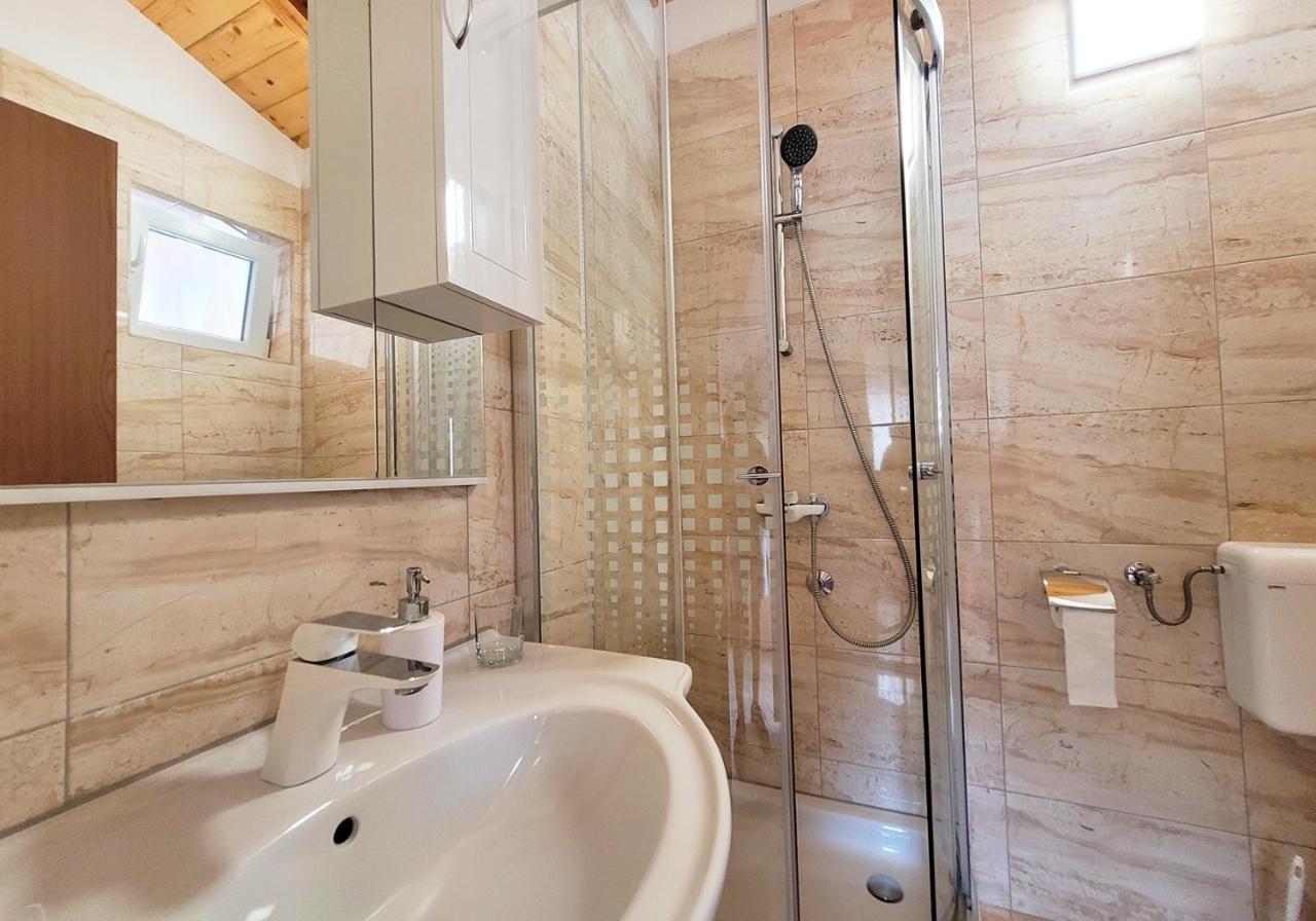 Luxury Villa Poquito Zagvozd Exteriör bild