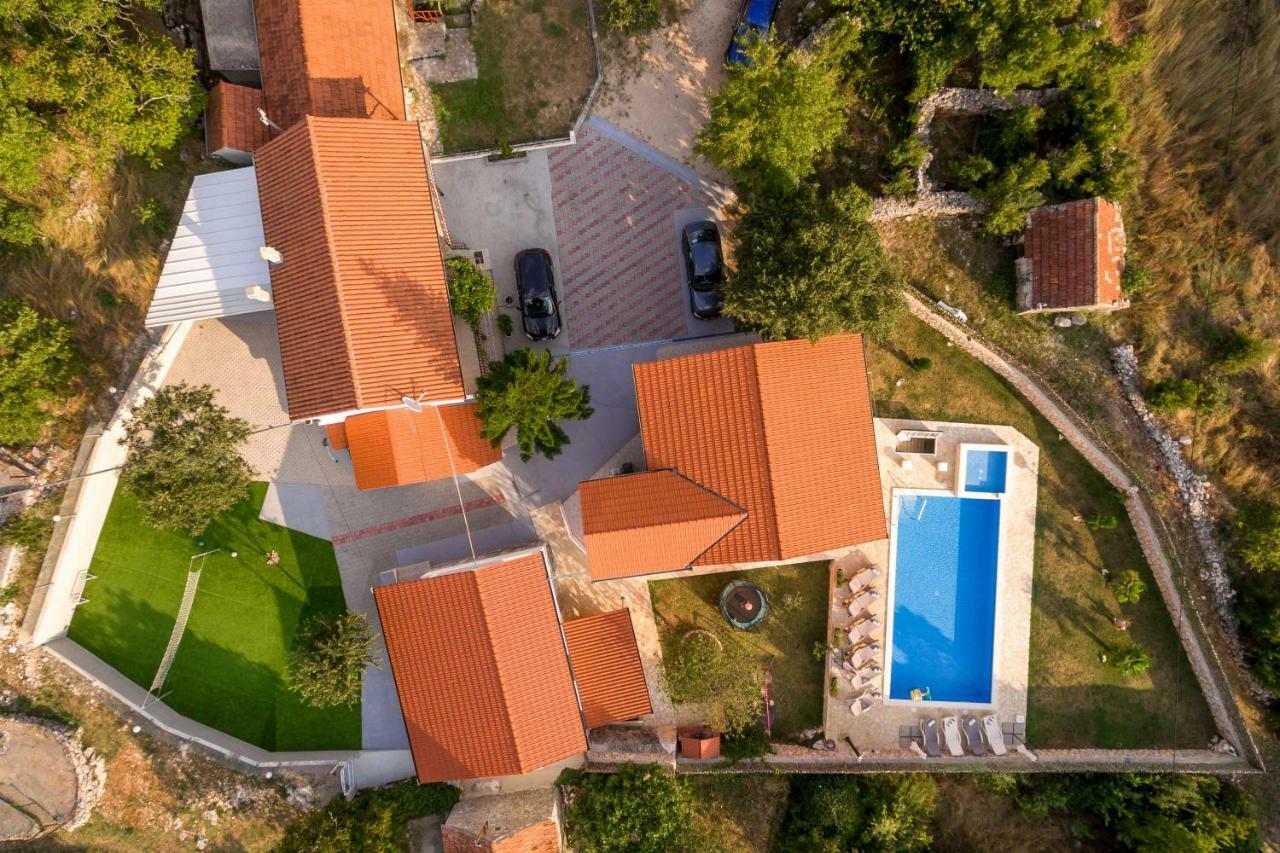 Luxury Villa Poquito Zagvozd Exteriör bild