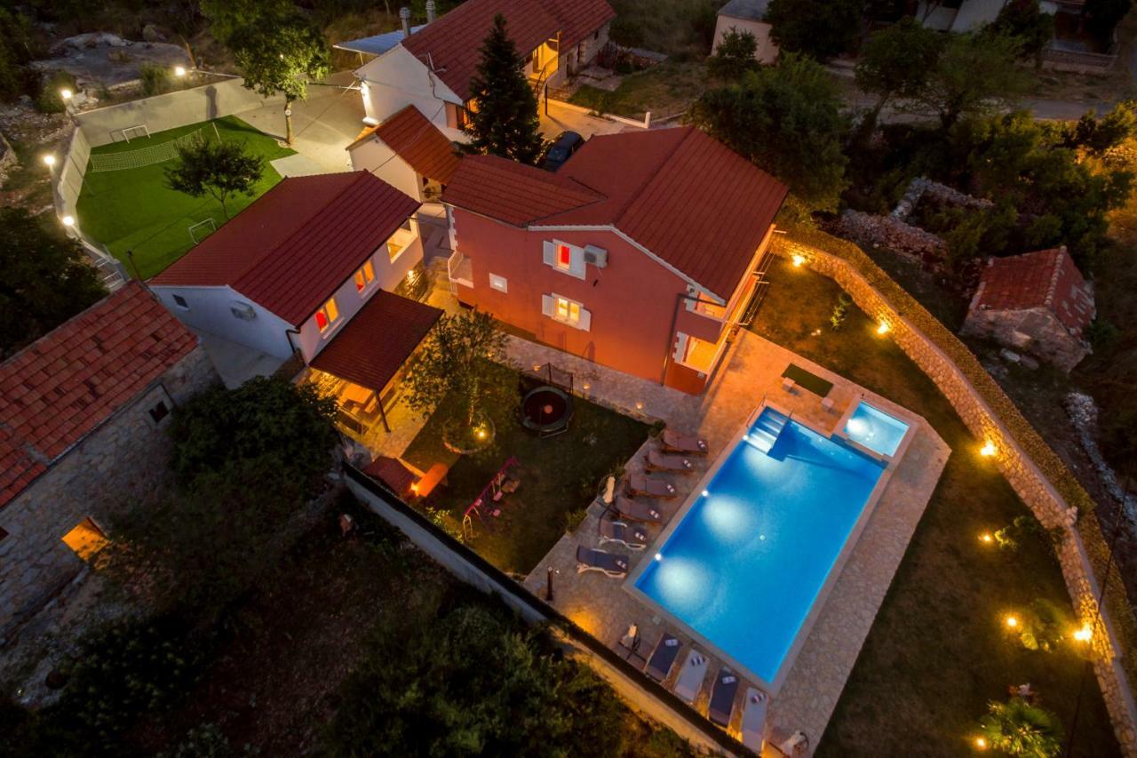 Luxury Villa Poquito Zagvozd Exteriör bild