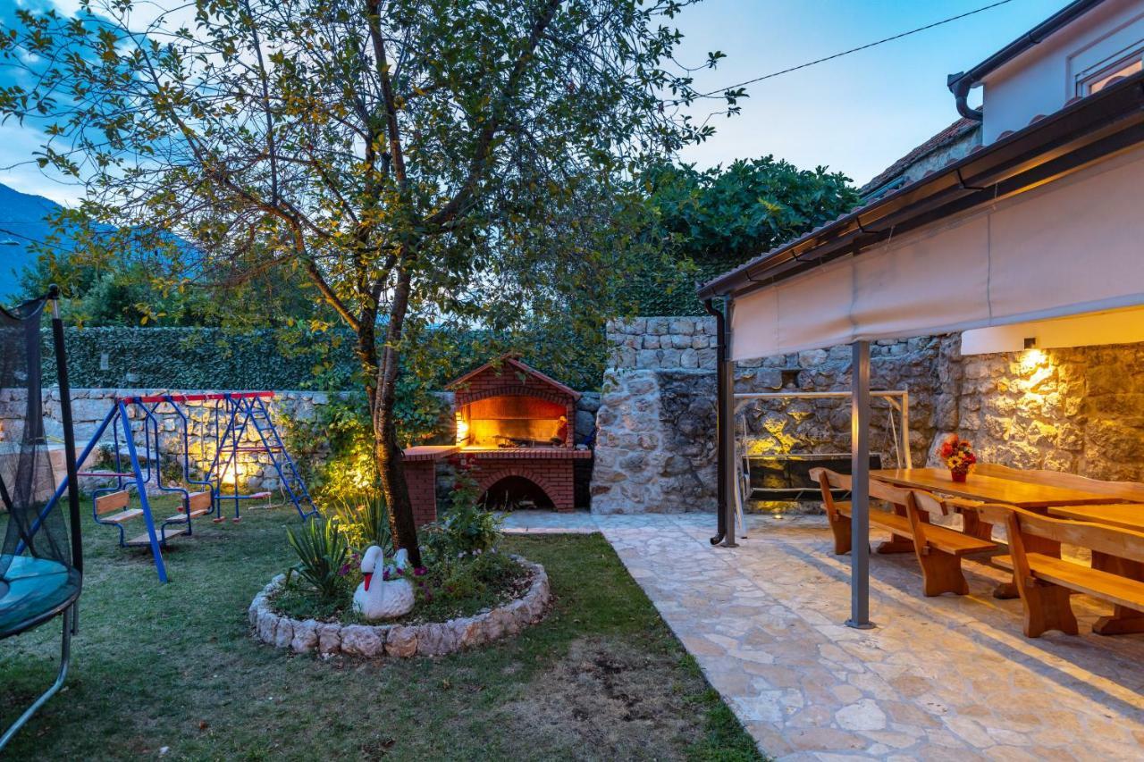 Luxury Villa Poquito Zagvozd Exteriör bild