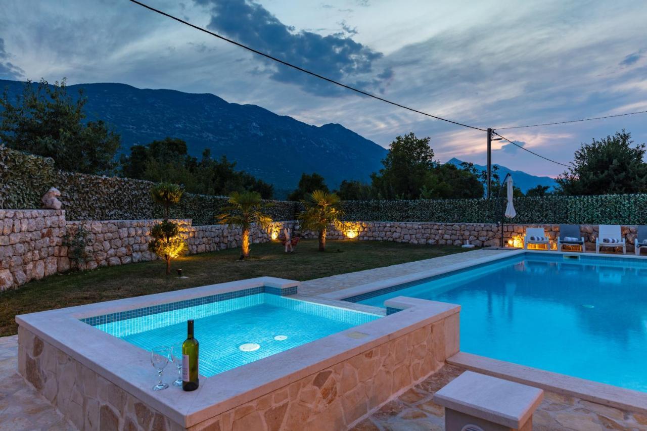 Luxury Villa Poquito Zagvozd Exteriör bild