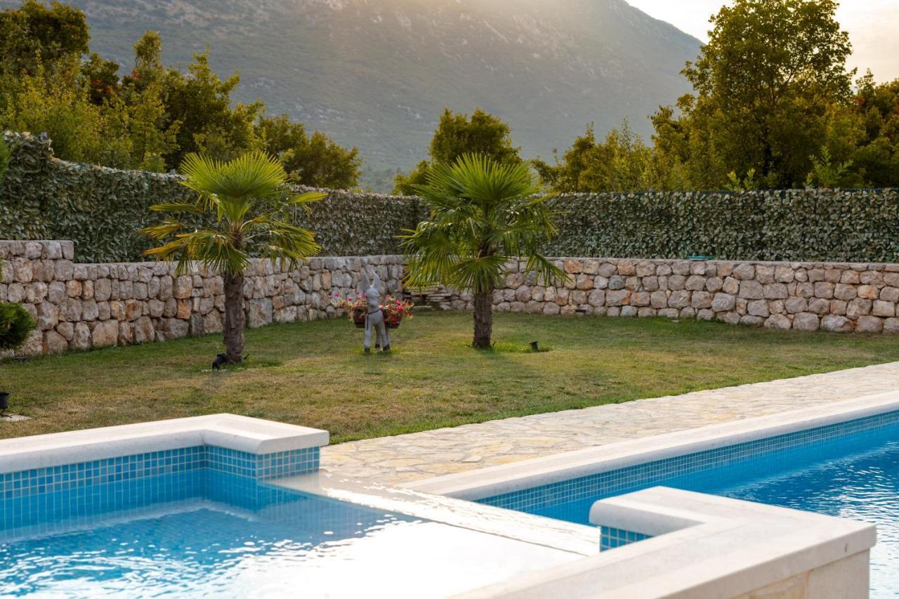 Luxury Villa Poquito Zagvozd Exteriör bild